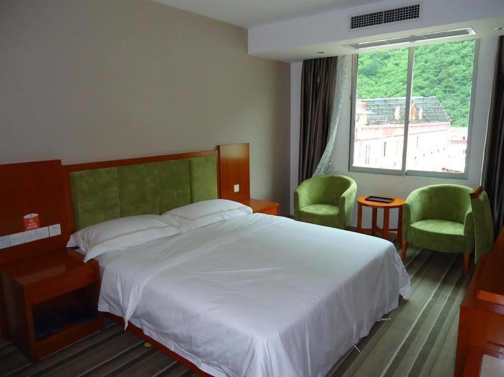 5 Yue Hotel Jiuzhaigou Exterior foto